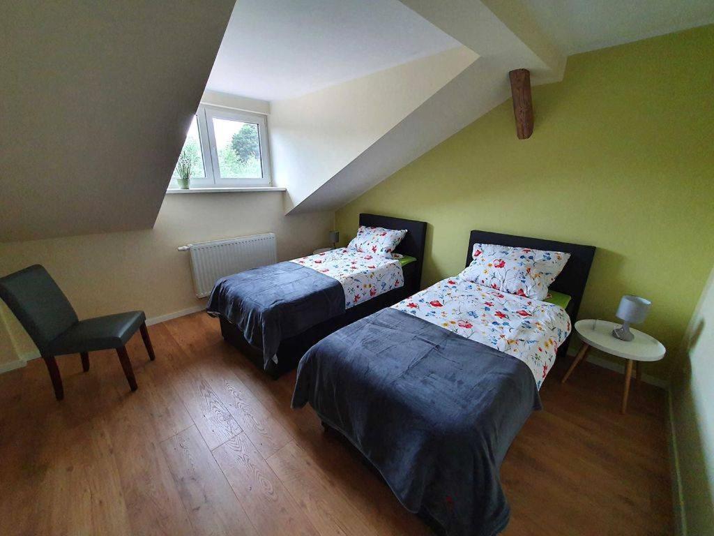 Am Bahnhof Apartment *